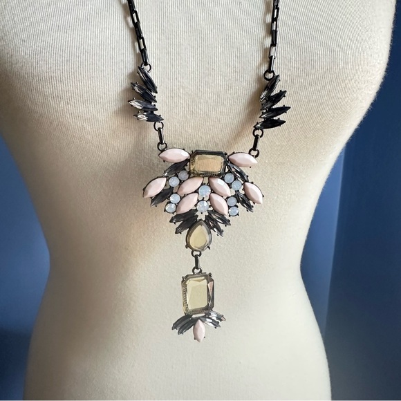 Bar III Jewelry - Bar III Statement Necklace 32” Pink Gray Gem Gunmetal Chain
